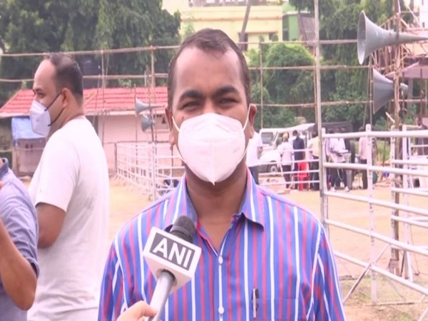 Additional Commissioner of BMC Laxmikanta Sethi speaking to ANI (Photo/ANI)