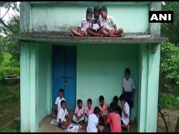 Students from poor families struggling to take online classes during COVID-19. (Photo/ANI)