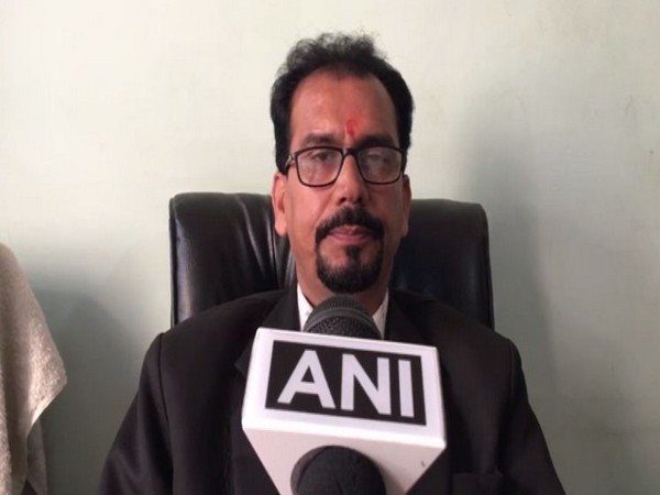 Advocate Sudhir Ojha speaking to ANI in Muzaffarpur, Bihar, on Thursday. Photo/ANI