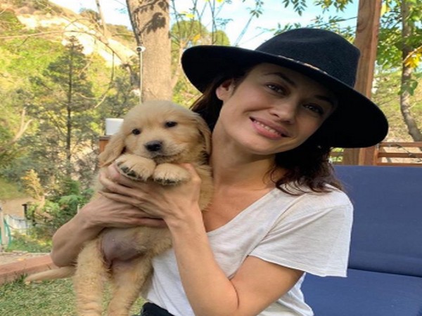 Actor Olga Kurylenko (Image Source: Instagram)