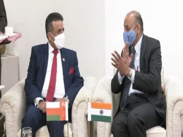 Mohammed Bin Nasser Bin Ali Al Zaabi, Secretary-General of the Ministry of Defence of Oman with Defence Secretary of India Ajay Kumar