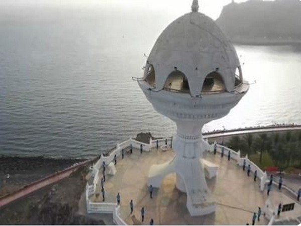 Incense burner overlooking iconic fort Mutrah in Muscat, Oman. (Photo Credit:  MoS V Muraleedharan \\ Twitter Handle)