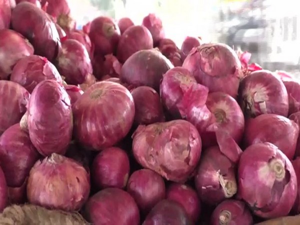 Onion prices on the rise across the country again [Photo/ANI]