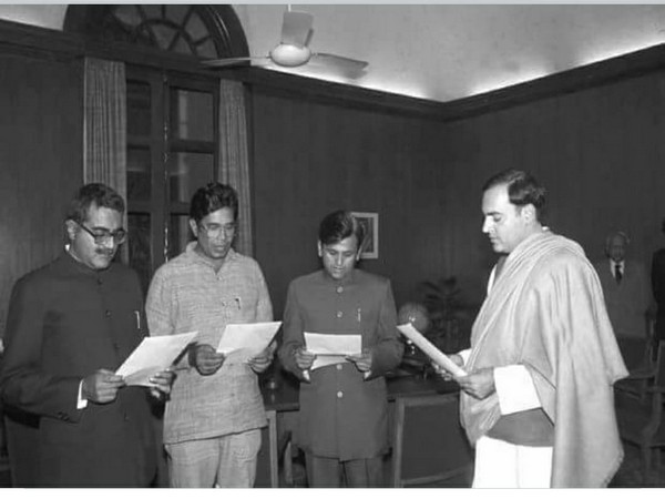 Arun Singh, Oscar Fernandes and Ahmed Patel taking oath as Parliamentary Secretaries to Prime Minister Rajiv Gandhi in 1985. The trio was famously referred to as 'Amar, Akbar, Anthony'.