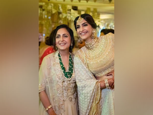 Sonam Kapoor with her mom-in-law (Image source: Instagram)