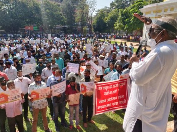 Goa mining dependents holding placards in Feb 8 rally