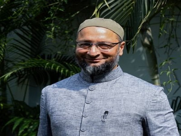 AIMIM chief Asaduddin Owaisi (pic courtesy Twitter)