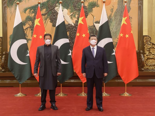 Pakistan Prime Minister Imran Khan with Chinese President Xi Jinping