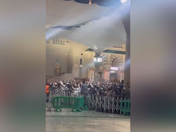 Pak PM Shehbaz Sharif booed again by people during 3-day visit to Saudi (Photo Credit: Twitter)