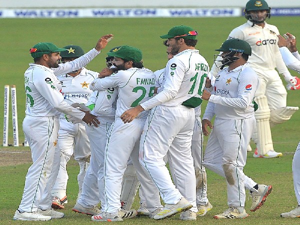 Pakistan team celebrating after victory over Bangladesh (Image: PCB Twitter)