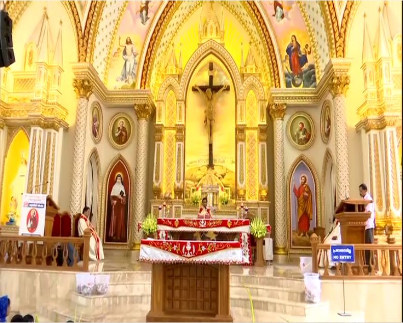 Christians celebrate Palm Sunday