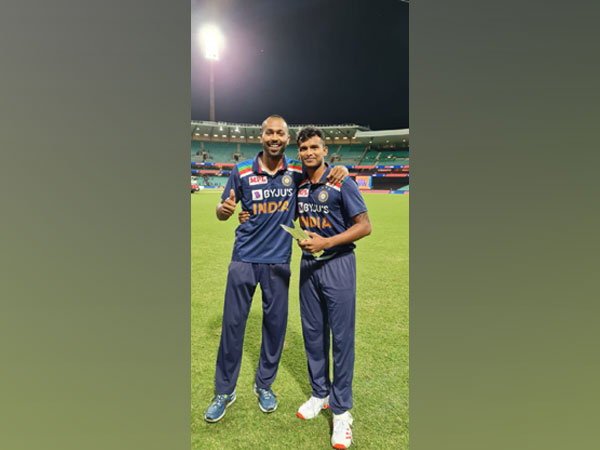 Hardik Pandya with T Natarajan (Photo/ Hardik Pandya Twitter)