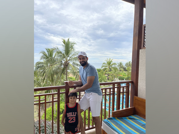 Former India all-rounder Irfan Pathan with his son. (Photo/ Irfan Pathan Twitter) 