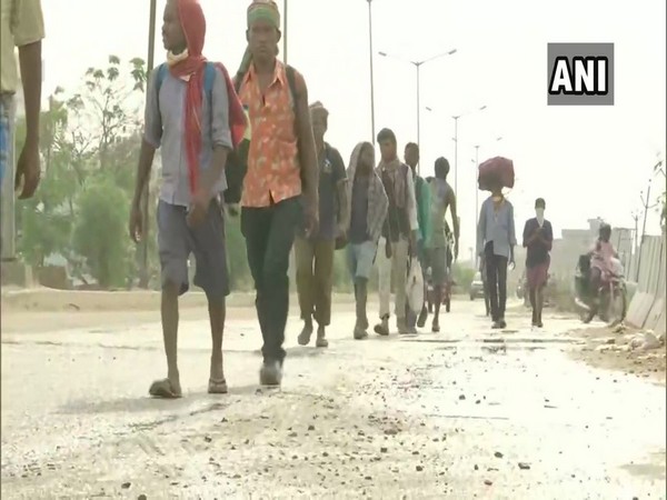 Visuals of migrant labourers in Patna.