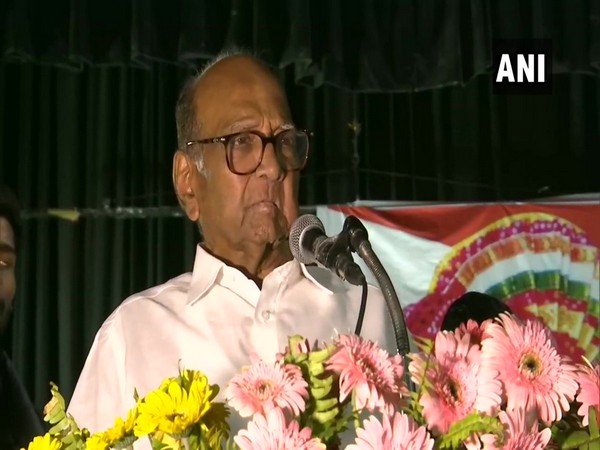Sharad Pawar speaking at the event in Lucknow.