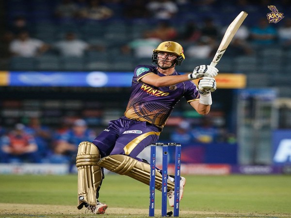 Pat Cummins in action against Mumbai Indians (Image: KKR Twitter)