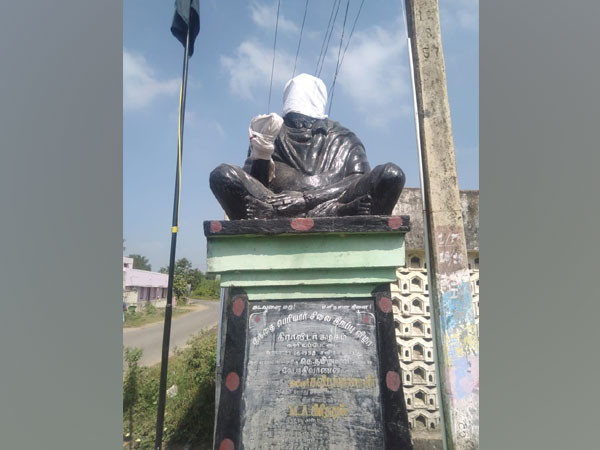 A visual of Periyar statue in Chengalpattu, Tamil Nadu on Friday. 