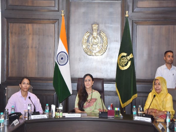 Wrestler Geeta Phogat with Indo-Tibetan Border Police Force's Wives Welfare Association members. (ANI/photo)