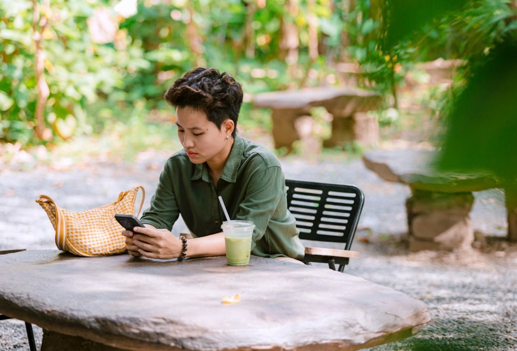 5 Simple ways to reduce stress naturally in daily life