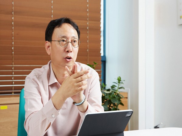 SK Hynix's CIS business vice president Song Chang-rok