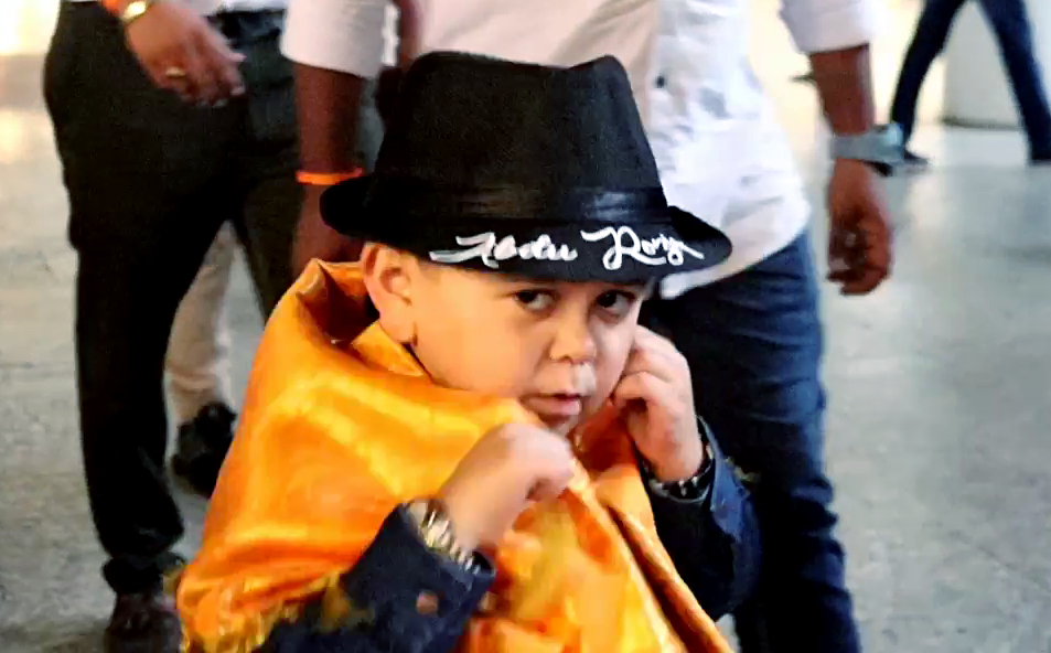 World's smallest singer Abdu Rozik spotted at Mumbai airport