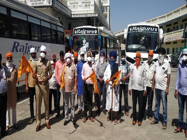 130 pilgrims who were at a Gurudwara in the Manmad area of Nashik, before boarding a bus to Punjab.