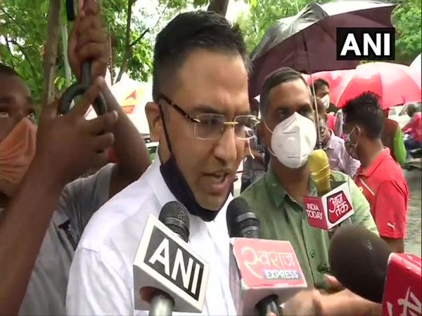 Prateek Kasliwal, lawyer of Rajasthan Assembly Speaker CP Joshi speaking to reporters in Jaipur on Friday. [Photo/ANI]