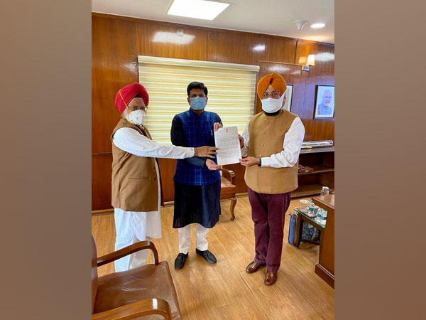 Union Railways Minister, Piyush Goyal met with MPs from Punjab regarding train services in the State on Thursday.