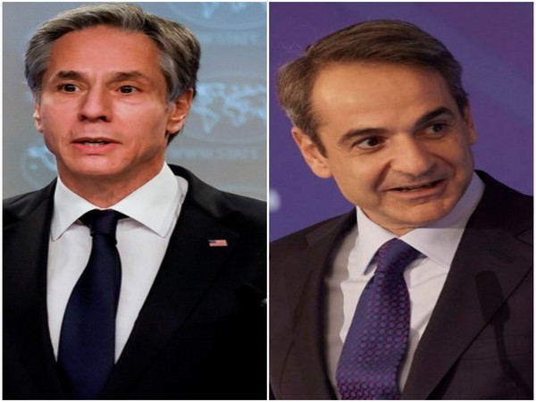 US Secretary of State Antony Blinken (L) and Greek Prime Minister Kyriakos Mitsotakis