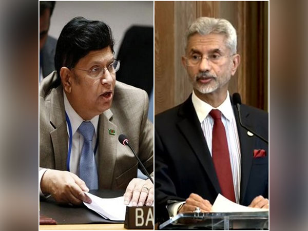 Foreign Minister of Bangladesh, Dr A. K. Abdul Momen and Indian External Affairs Minister Dr S. Jaishankar (Photo/ANI)