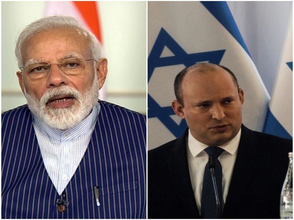 PM Narendra Modi (L), Israeli PM Naftali Bennett (R)