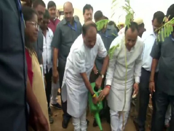Chief Minister Raghubar Das kicked off plantation drive by planting a tree sapling in Ranchi on Sunday. Photo/ANI