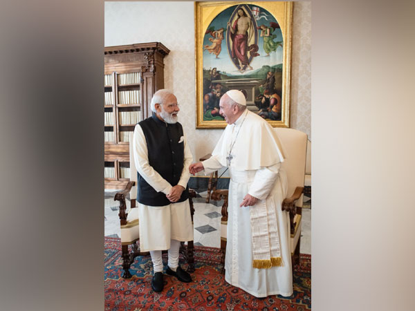 Prime Minister Narendra Modi with head of Roman Catholic Church Pope Francis. (Image credit: PM Modi Twitter)