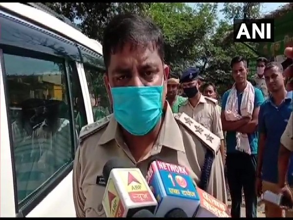 Dumraon DSP K K Singh speaks to media on Sunday. (Photo/ANI)