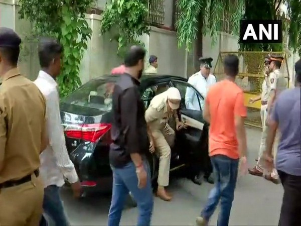 Karnataka Police accompanied by Mumbai Police arrived at St. George Hospital on Friday. (Photo/ANI)