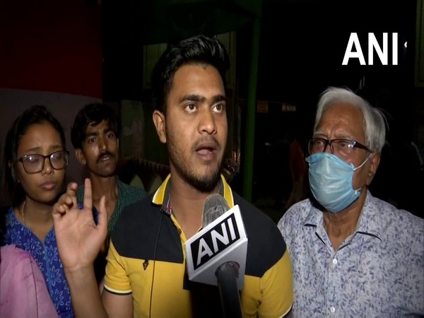 BJP and TMC workers created a ruckus outside the Nirmal Hirday Ashram School polling booth in Medinipur Assembly constituency in Paschim Medinipur.