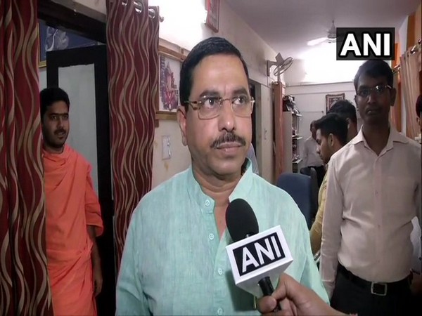 Parliamentary Affairs Min Pralhad Joshi speaking to ANI on Karnataka political situation