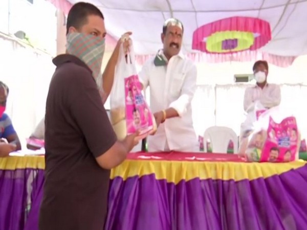 Group of Hindus providing essentials to members of the Muslim community in Hyderabad