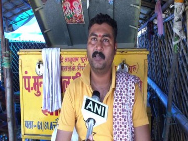 A priest speaking to ANI in Prayagraj, Uttar Pradesh. 