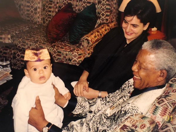Priyanka Gandhi Vadra and Nelson Mandela seen in an old photograph shared by Congress leader on Twitter. (Photo Courtesy: Twitter/PriyankaGandhiVadra)