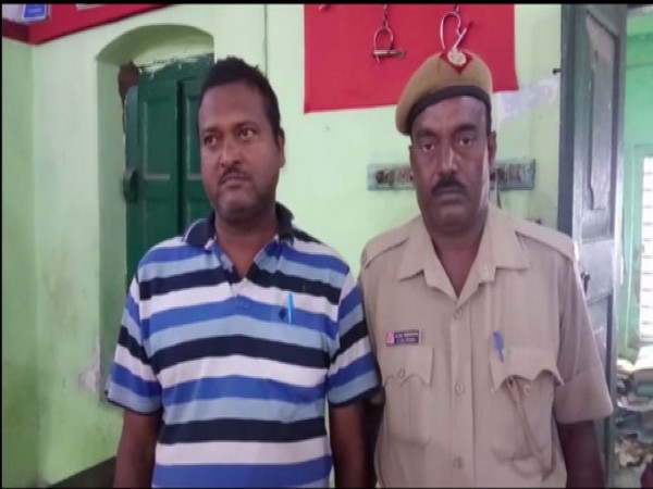 English language proffesor wearing a t-shirt allegedly molested a girl student in MPC Autonomous College [Photo/ANI]