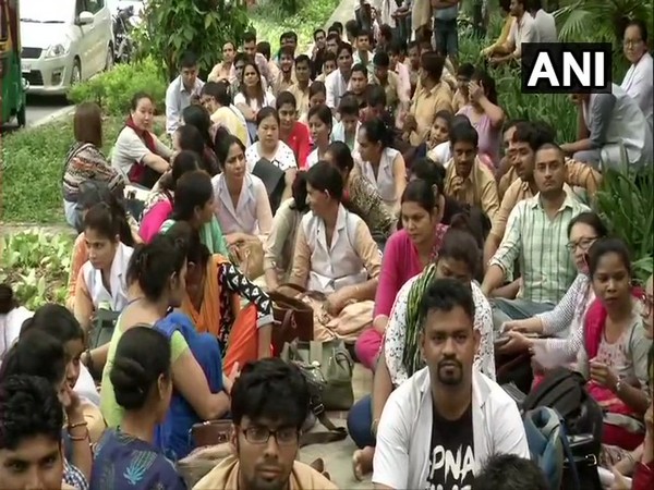 Protesting Nursing officers outside Union Health Minister Dr Harsh Vardhan's house on June 25 (Photo/ANI)