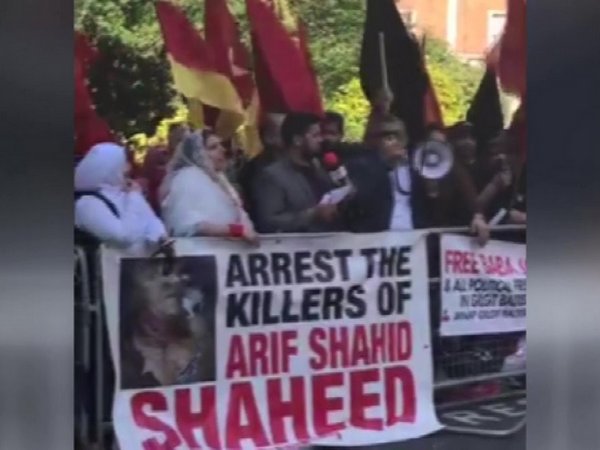 Activists of the Jammu Kashmir National Independent Alliance gathered outside the Pakistani Embassy in London on Wednesday to protest against the killing of