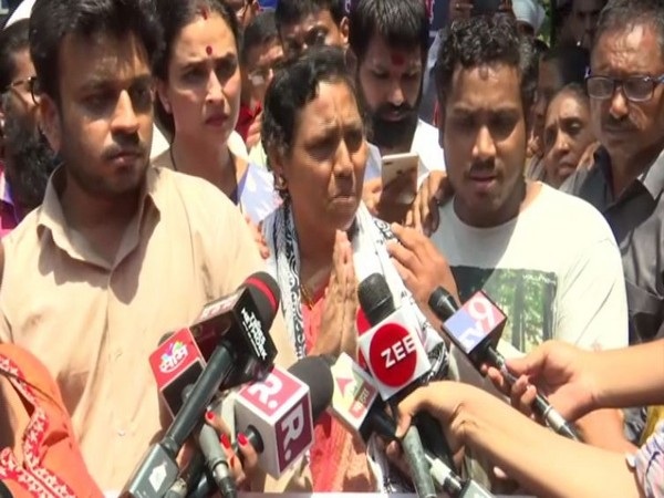 Family of Dr Payal Tadvi speaking to reporters on Friday in Mumbai. Photo/ANI