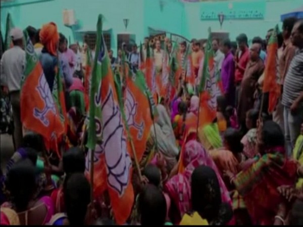 Visual from BJP protest in Asansol, West Bengal.
