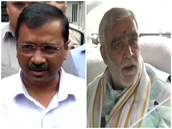 Delhi Chief Minister Arvind Kejriwal (l) and Minister of State for Health Ashwini Choubey (r) during their visit to senior BJP leader Arun Jaitley at AIIMS, New Delhi on Sunday. (Photo/ANI)