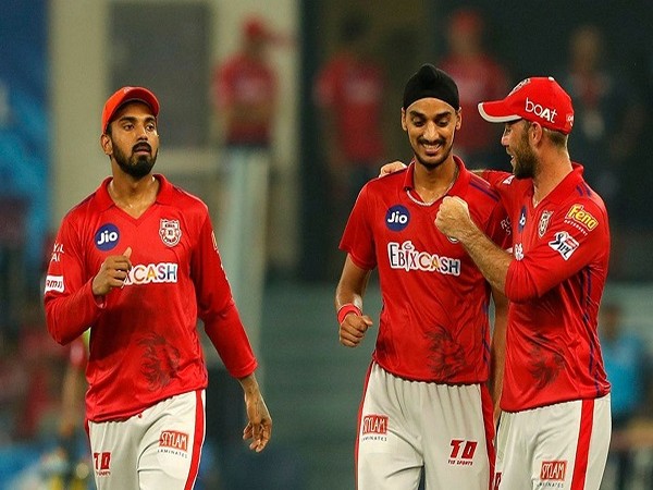 Kings XI Punjab celebrates the wicket of Manish Pandey of Sunrisers Hyderabad (Image: BCCI/IPL)