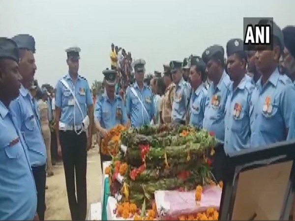 Wreath laying ceremony of Putali taking place in Lucknow (Photo/ANI)