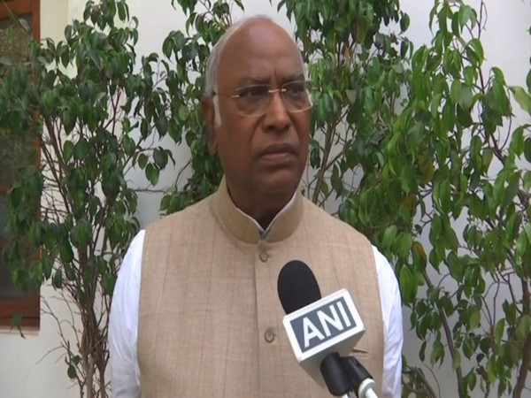 Congress leader Mallikarjun Kharge (Photo:ANI)