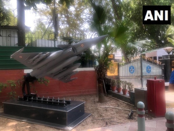 Replica of Rafale jet erected outside Air Chief Marshal BS Dhanoa’s residence in Delhi. His residence is next to Congress Headquarters.